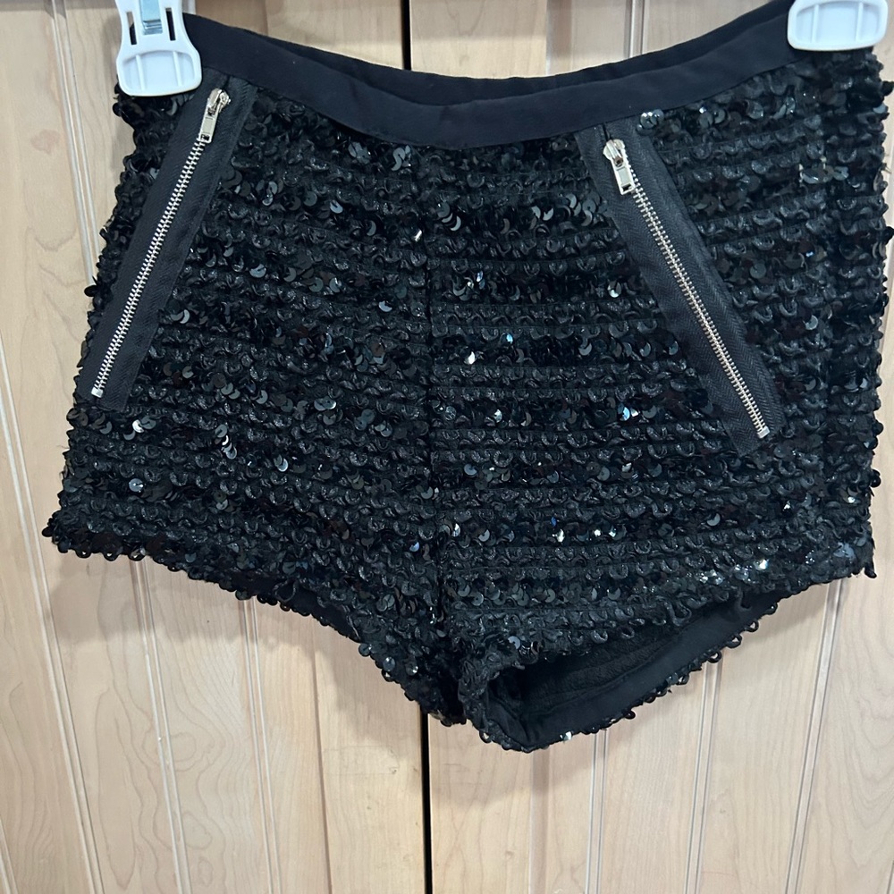 Sans Souci black sequined short shorts